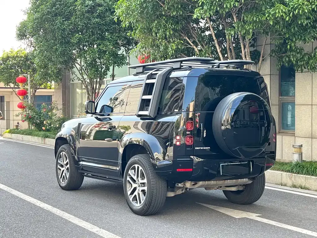 Land Rover Defender — фото 9