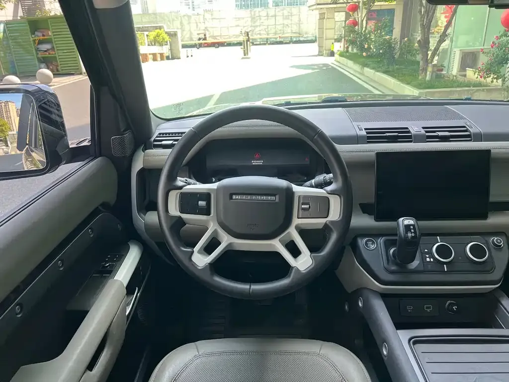 Land Rover Defender — фото 4
