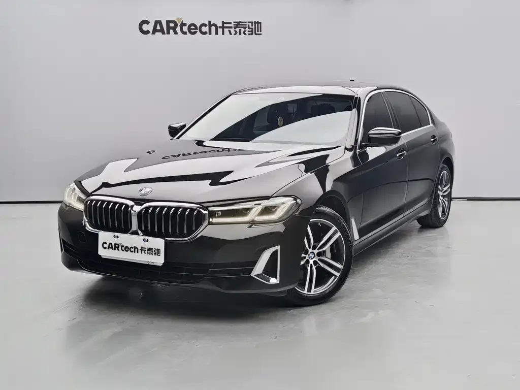 BMW 5 Series — фото 1