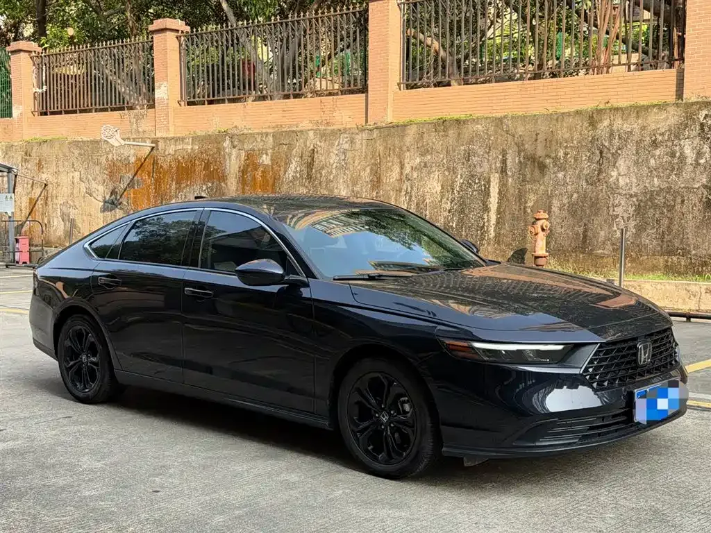 Honda Accord — фото 8