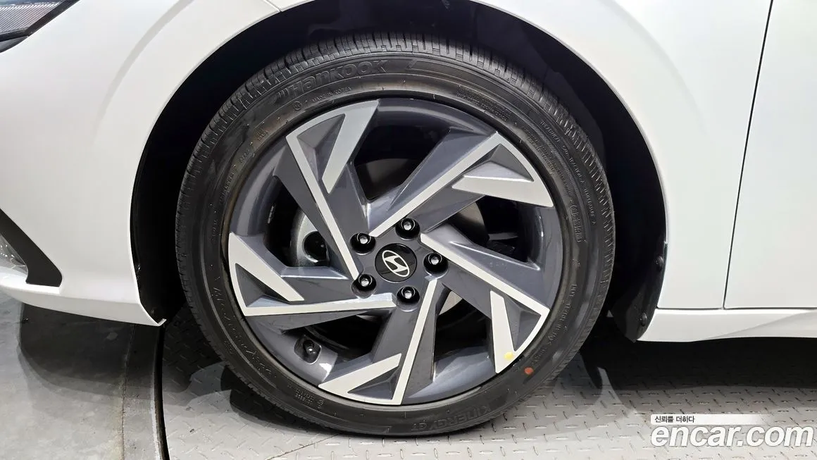 Hyundai AVANTE — фото 9
