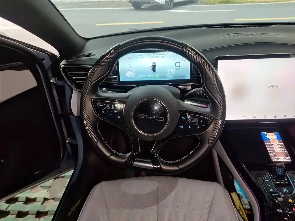 BYD Seal — фото 9