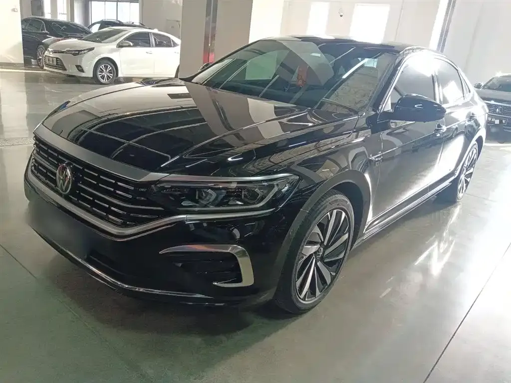 Volkswagen Passat — фото 5