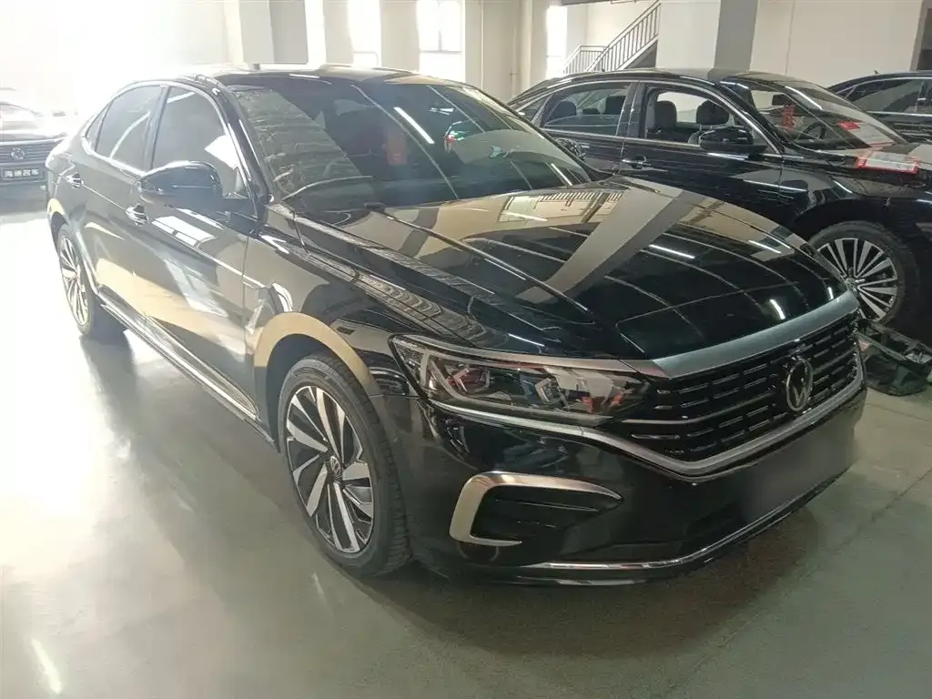 Volkswagen Passat — фото 9