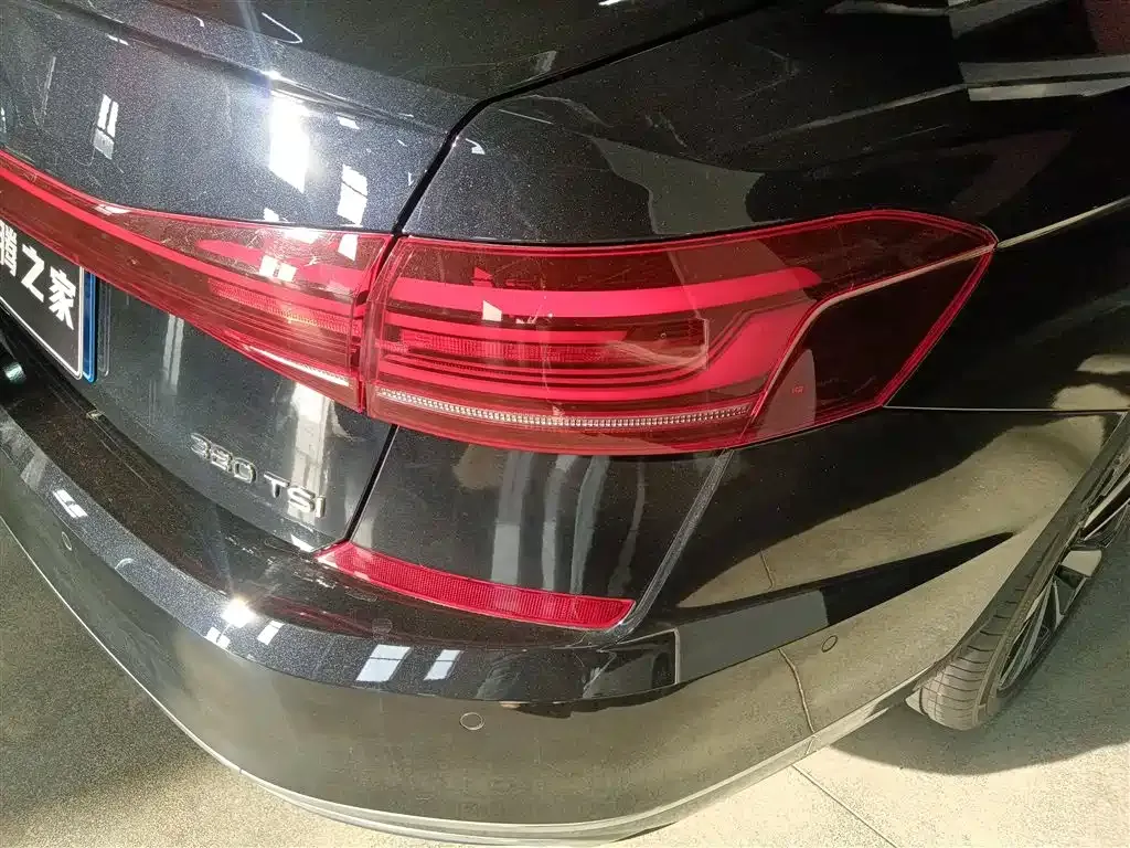 Volkswagen Passat — фото 7