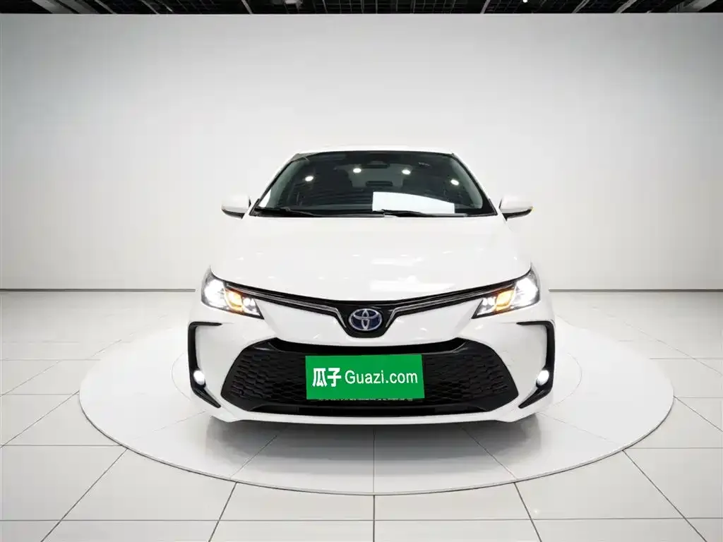 Toyota Corolla — фото 2