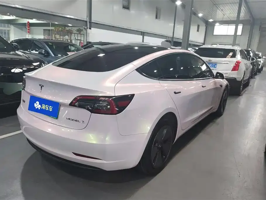 Tesla Model 3 — фото 8