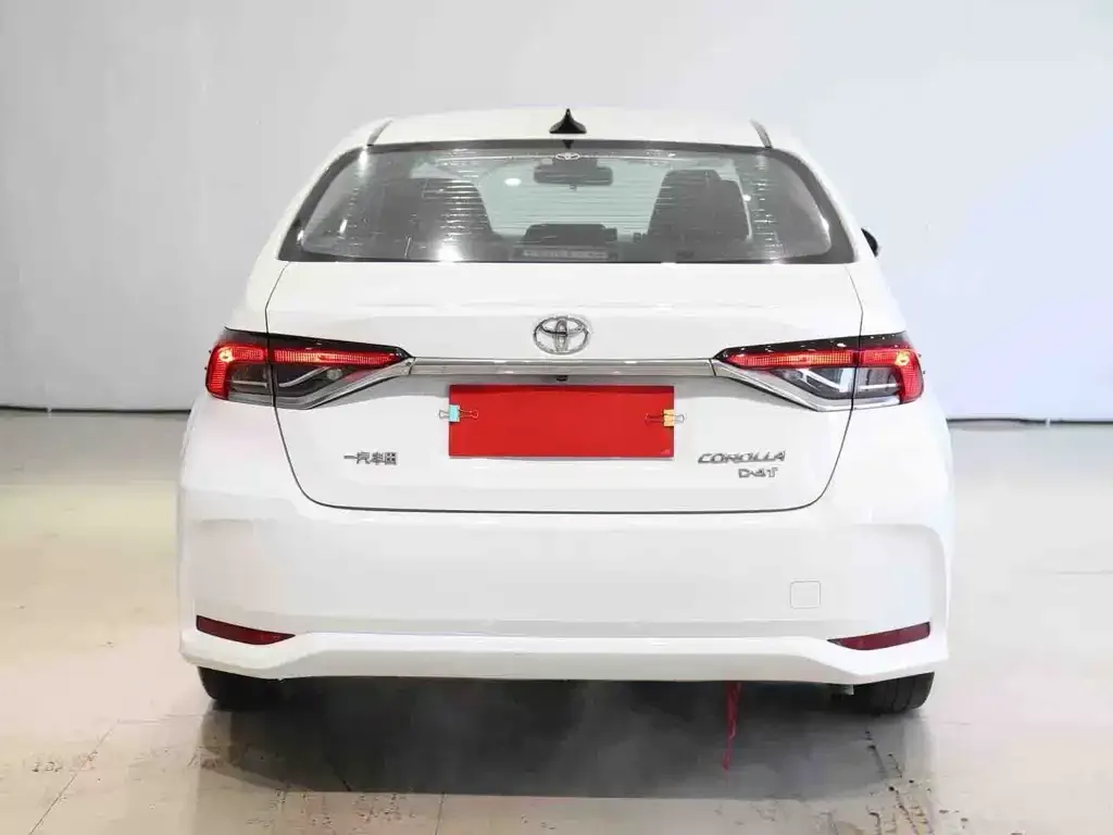 Toyota Corolla — фото 5