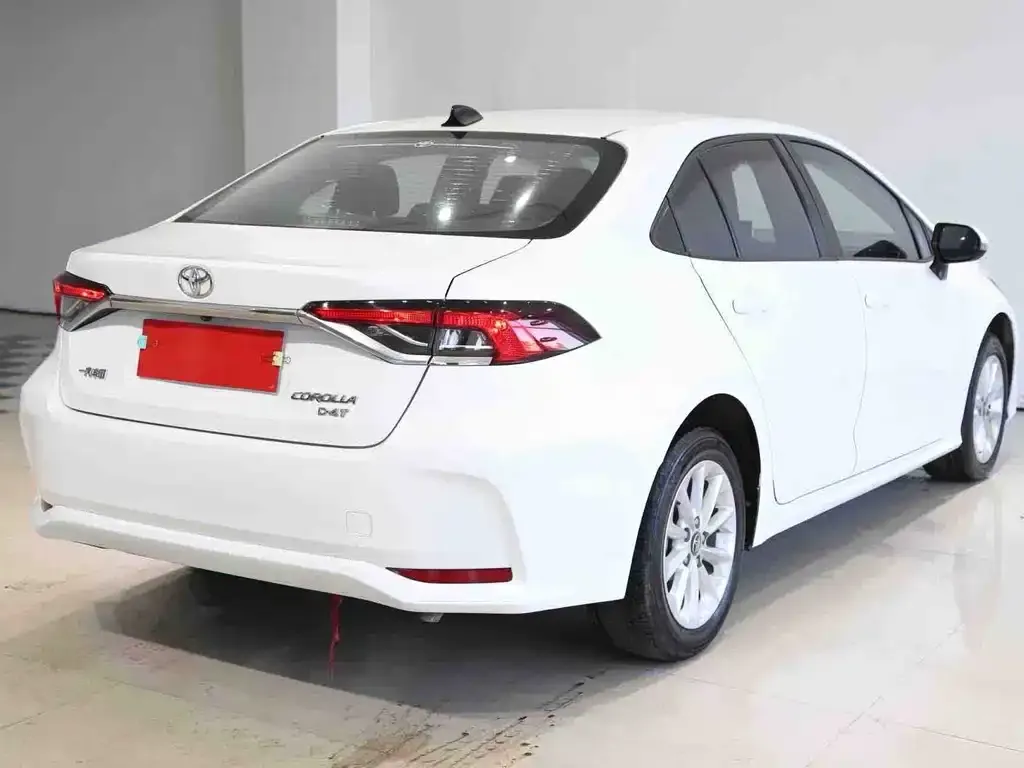 Toyota Corolla — фото 6