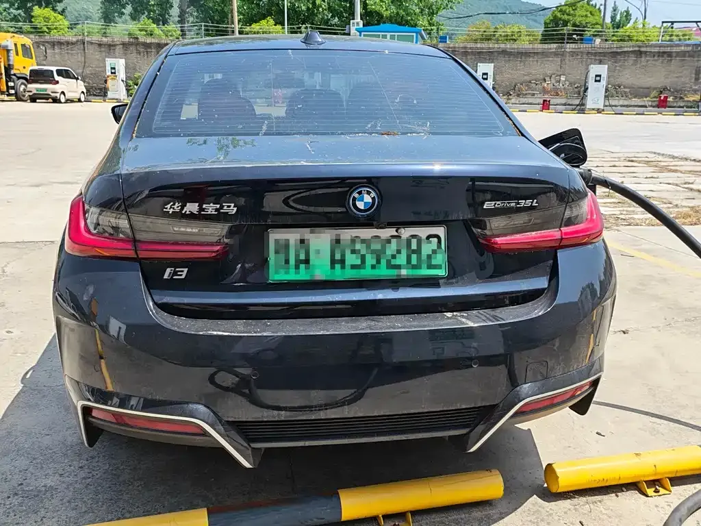 BMW i3 — фото 9