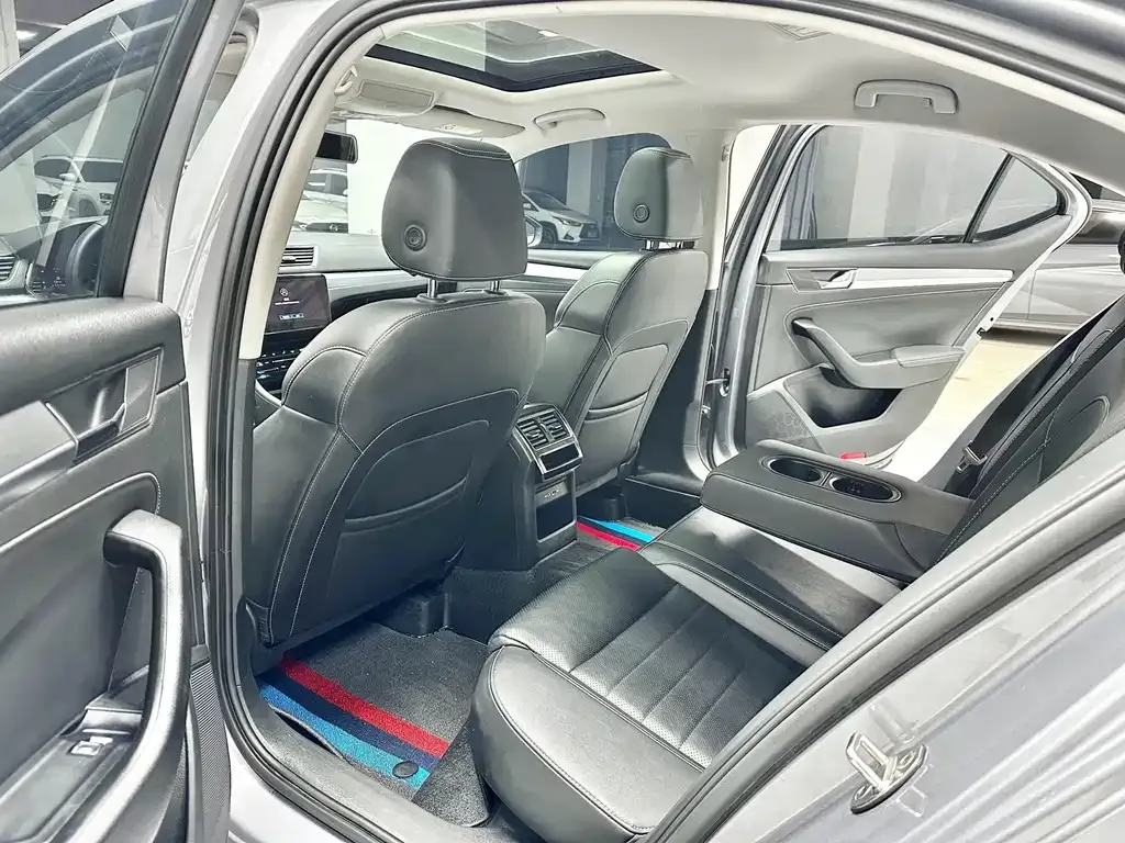 Skoda Superb 2022 из CN, фото 4