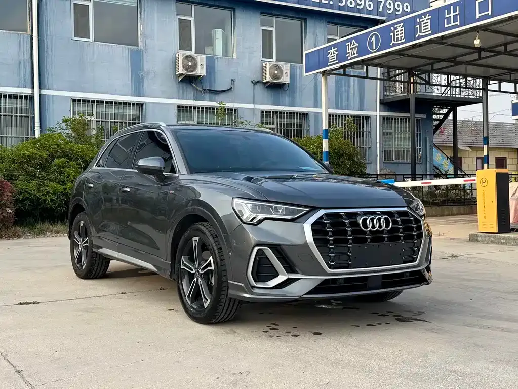 Audi Q3 — фото 10