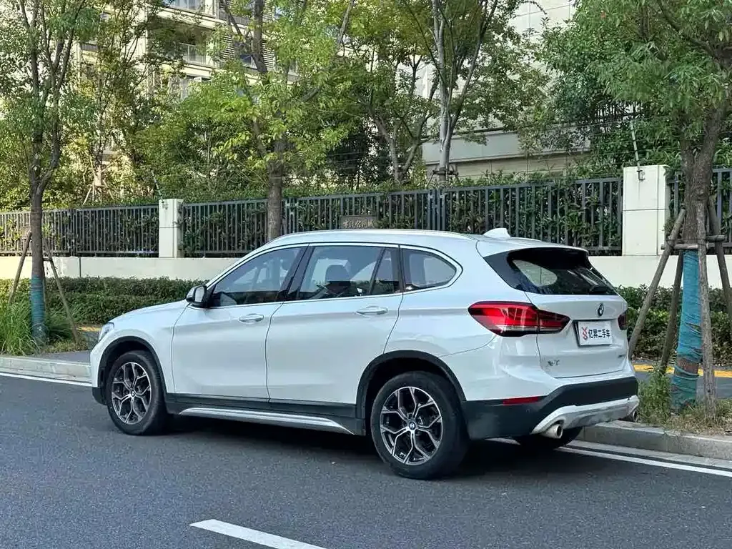 BMW X1 — фото 4