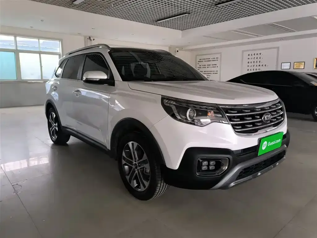 Kia Sportage — фото 8