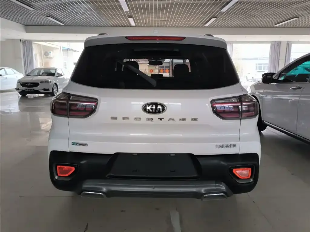 Kia Sportage — фото 9