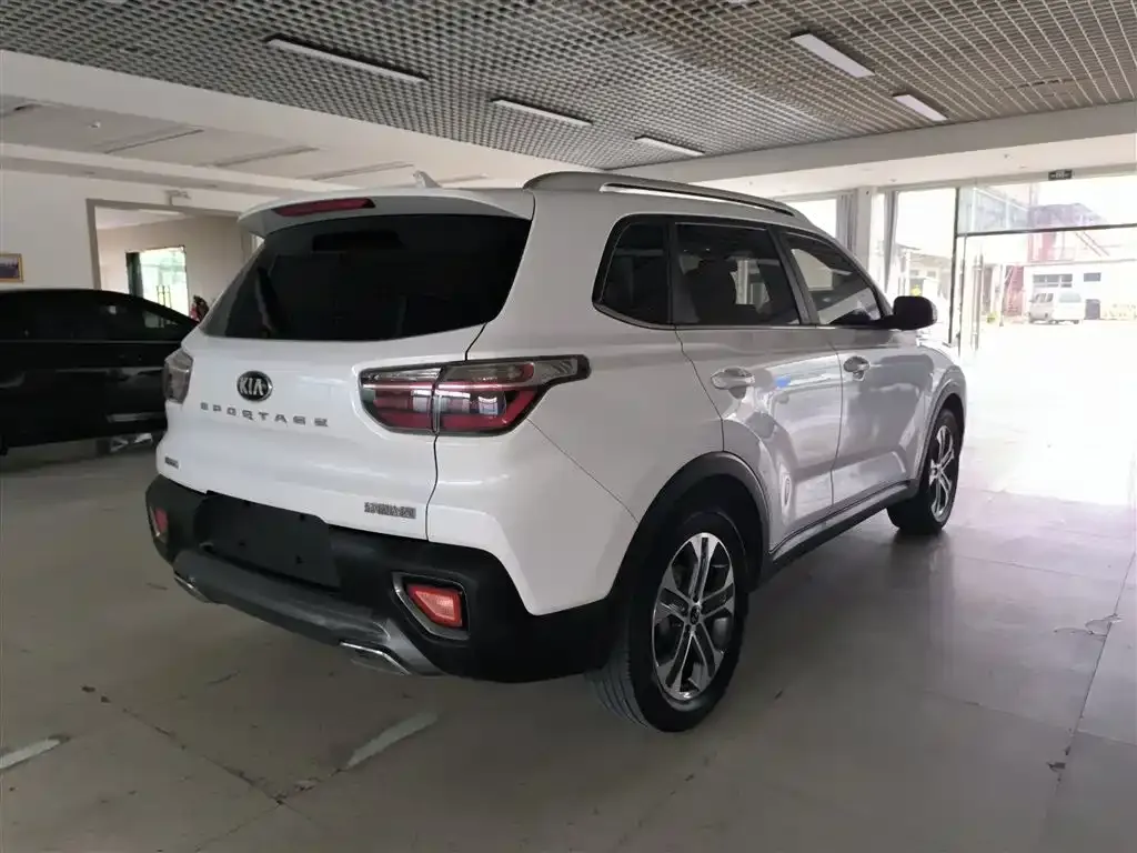 Kia Sportage — фото 5