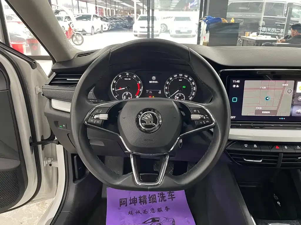 Skoda Octavia — фото 8