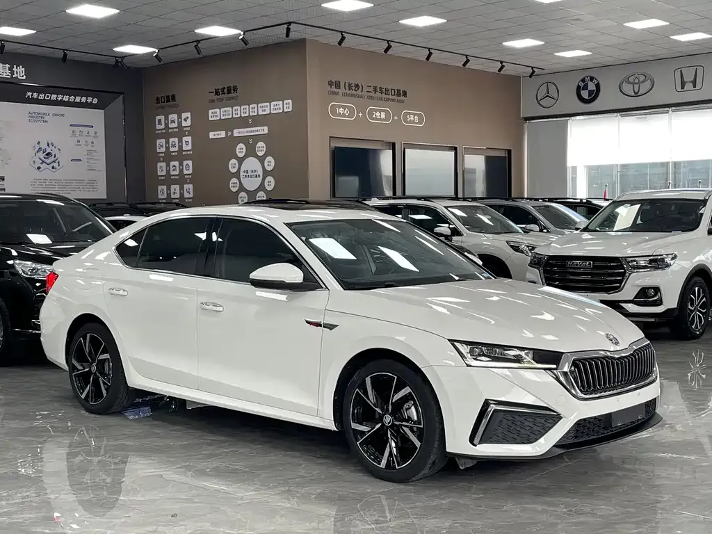 Skoda Octavia — фото 10