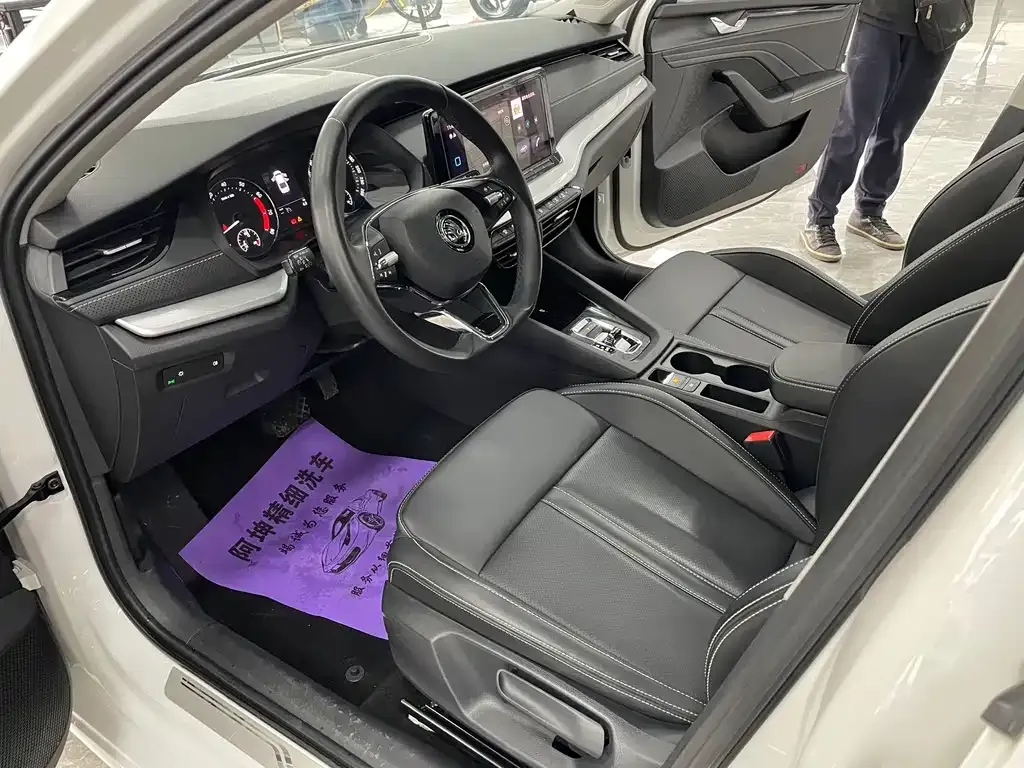 Skoda Octavia — фото 6