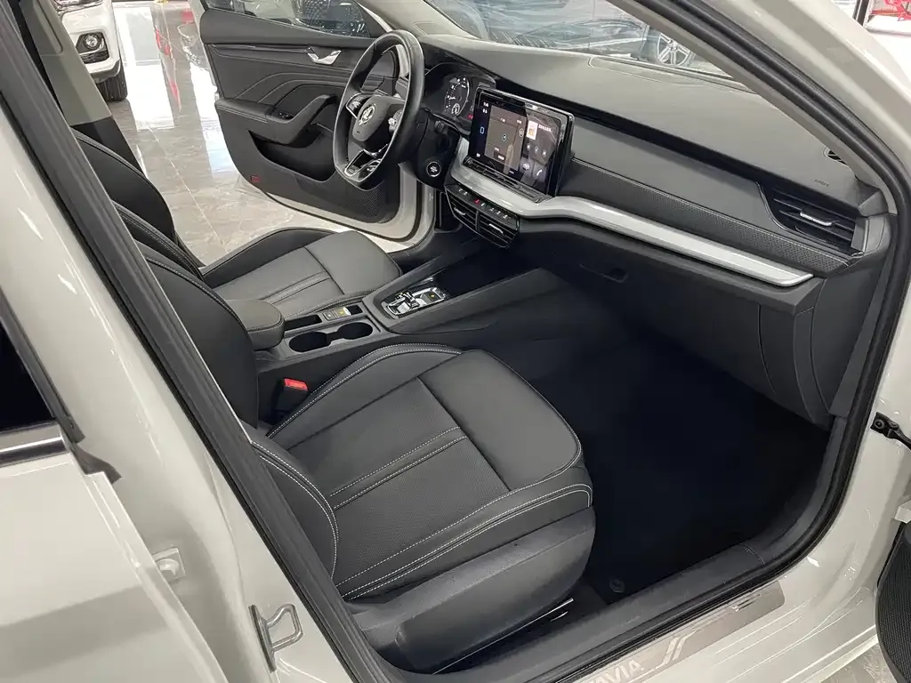 Skoda Octavia — фото 5