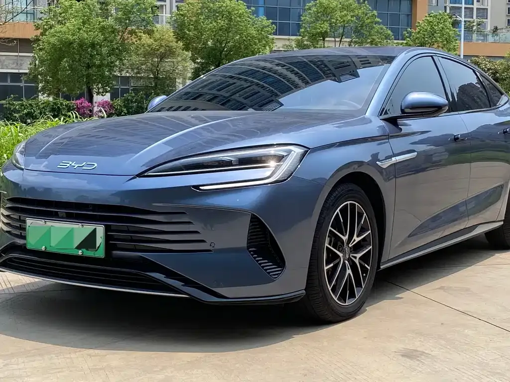 BYD Seal — фото 1