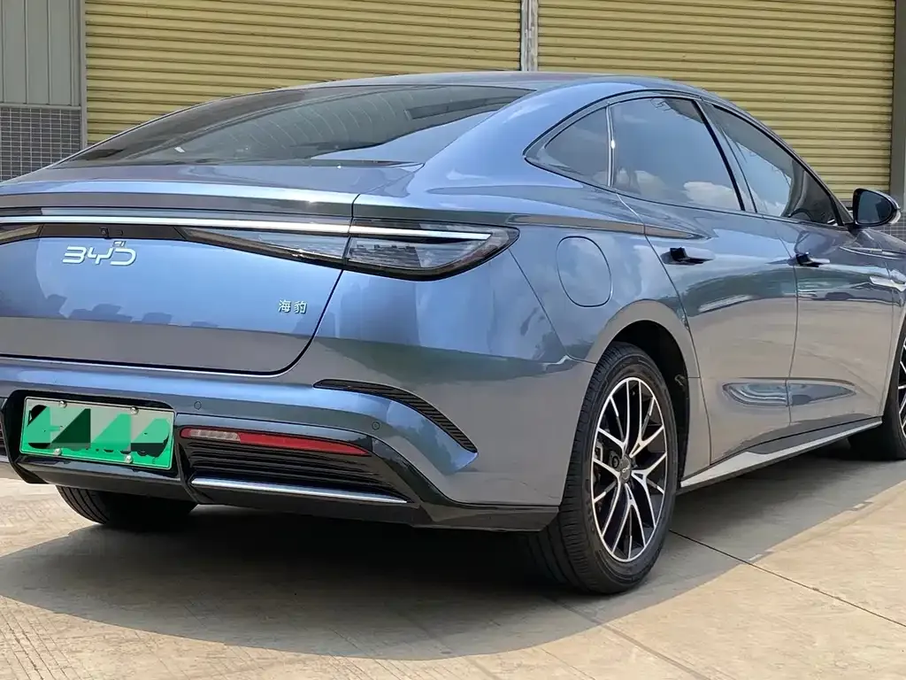BYD Seal — фото 3