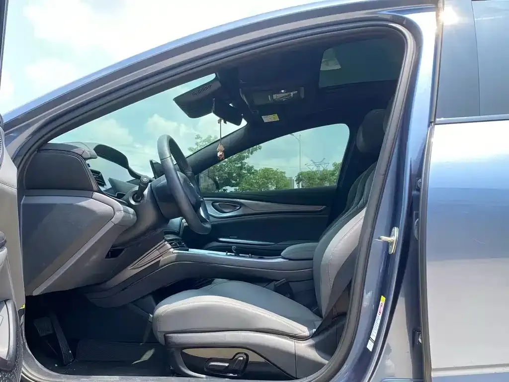 BYD Seal — фото 6