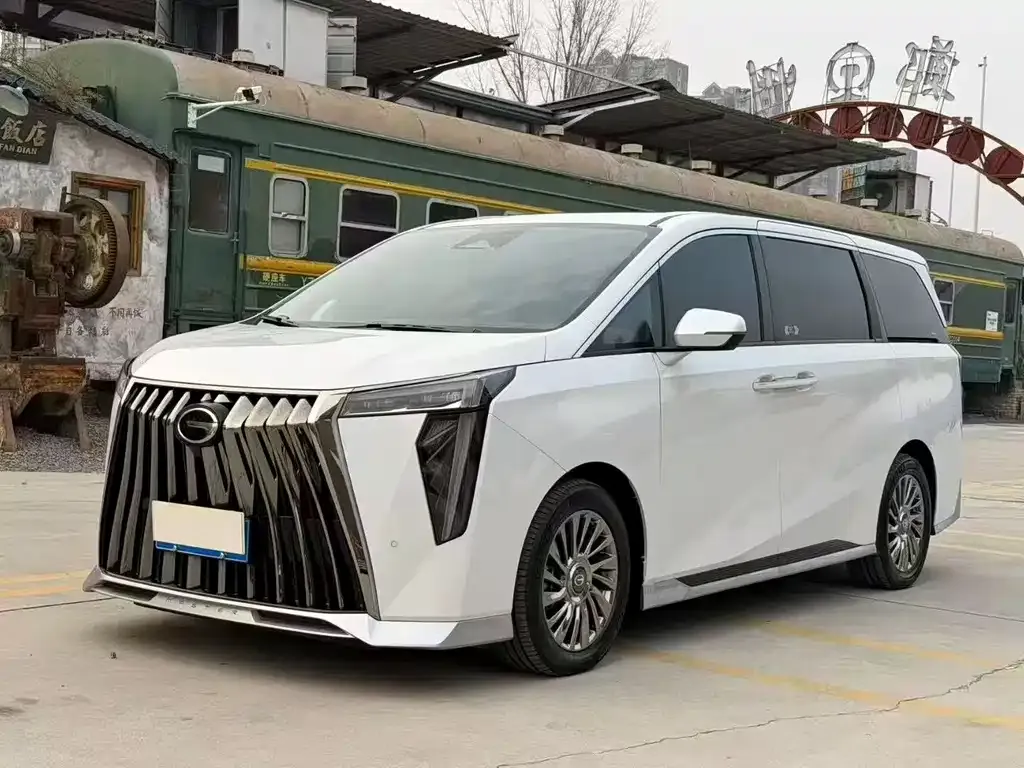 GAC Motor Trumpchi M8 — фото 1
