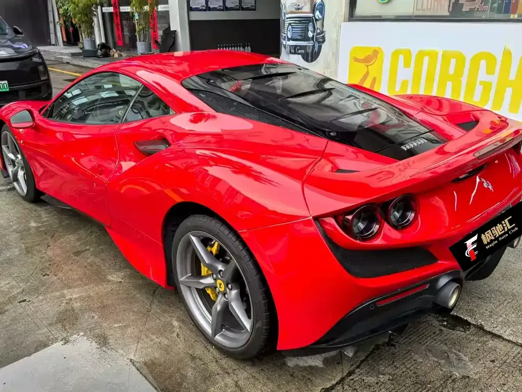 Ferrari F8 — фото 6