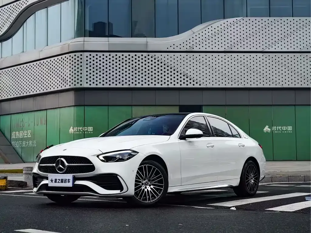 Mercedes-Benz C-Class — фото 1