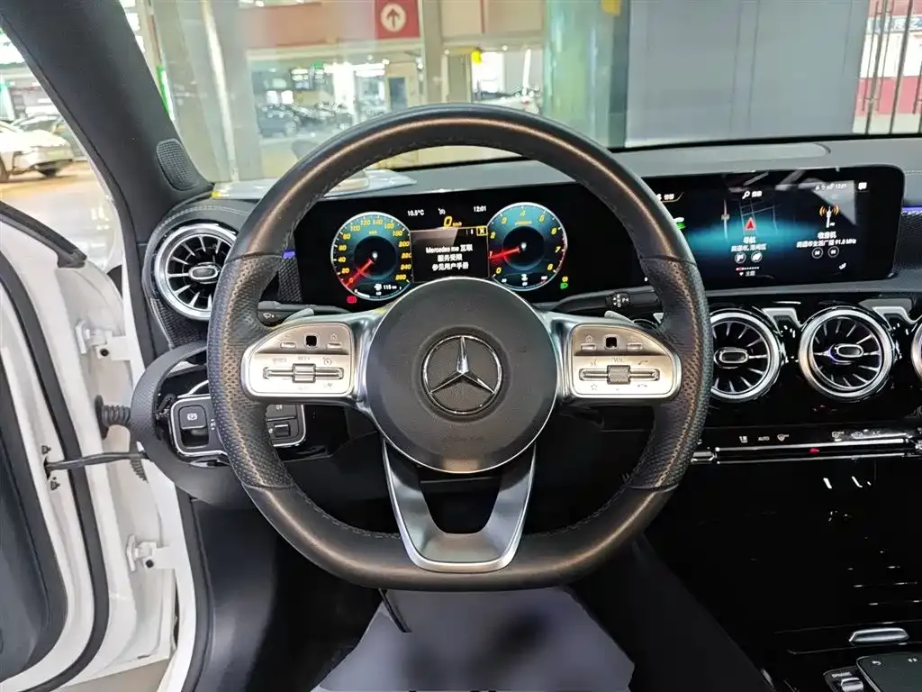 Mercedes-Benz A-Class — фото 2
