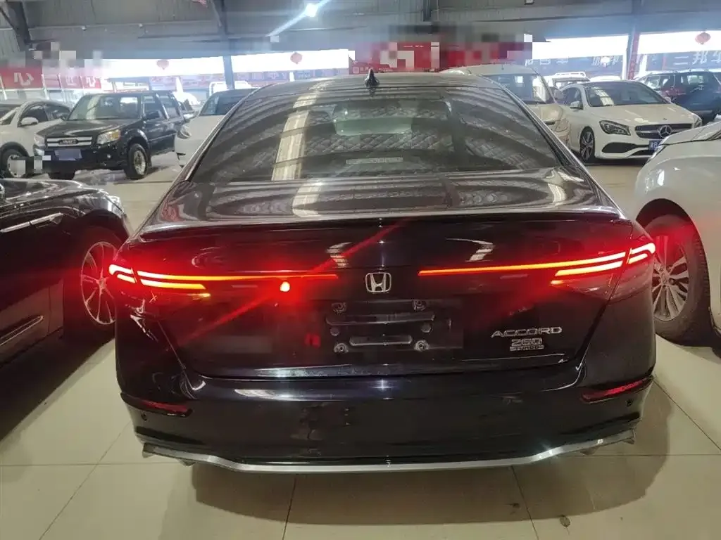 Honda Accord — фото 4