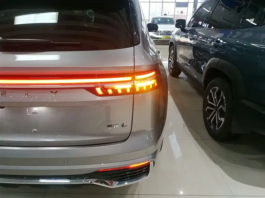 Geely Xingyue L — фото 2