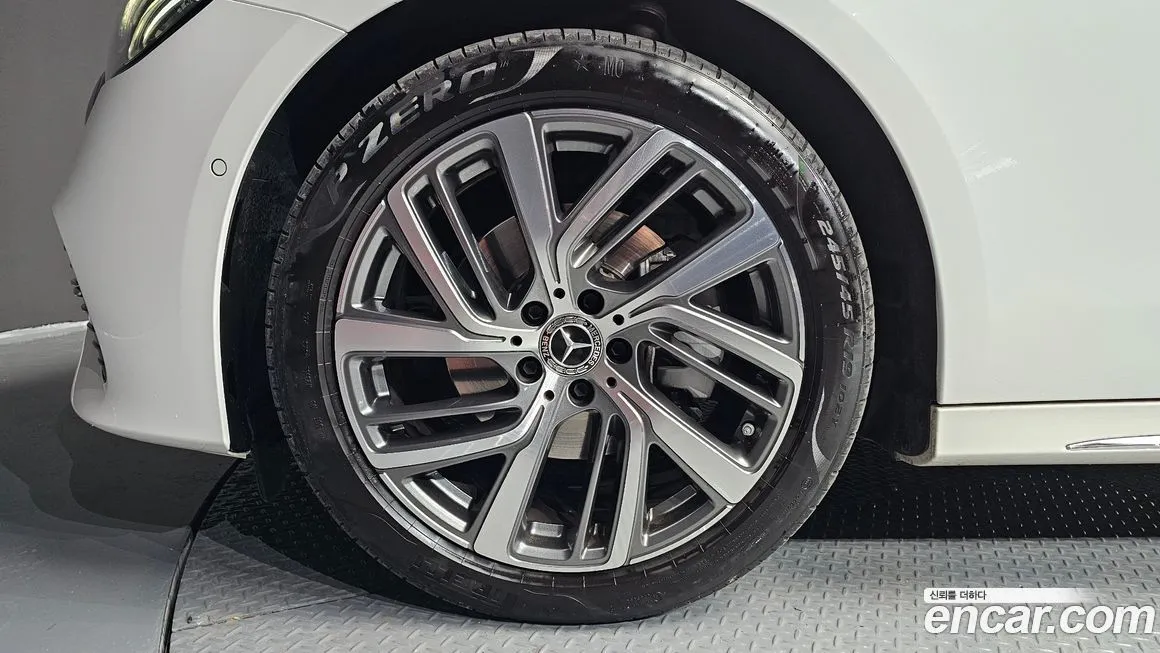Mercedes-Benz E-Class 2024 из KR, фото 6