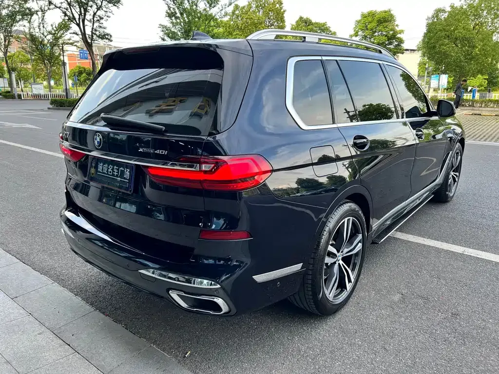BMW X7 — фото 6