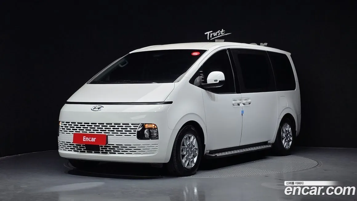 Hyundai Staria