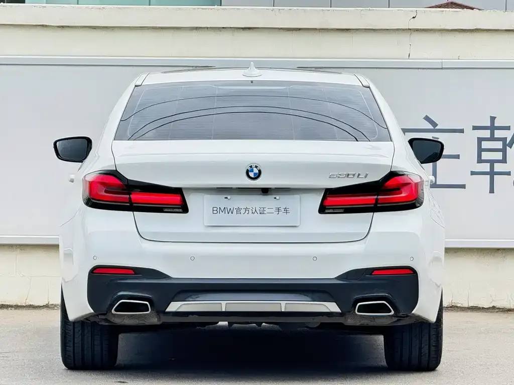 BMW 5 Series — фото 3