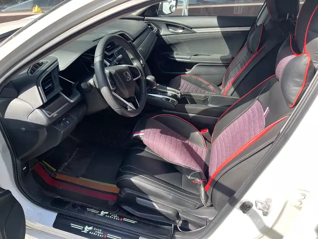 Honda Civic — фото 7