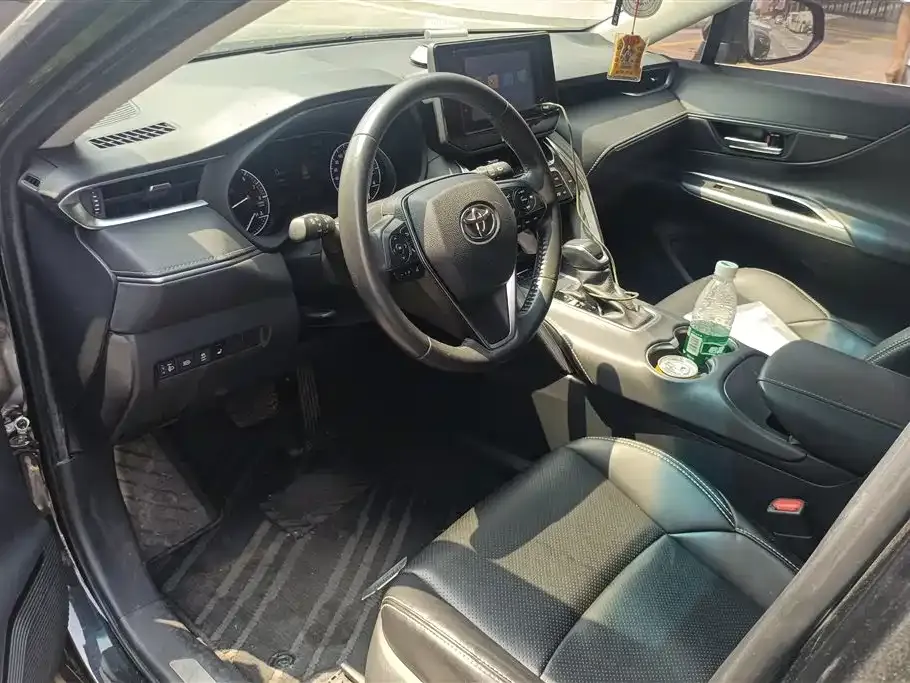 Toyota Harrier — фото 5