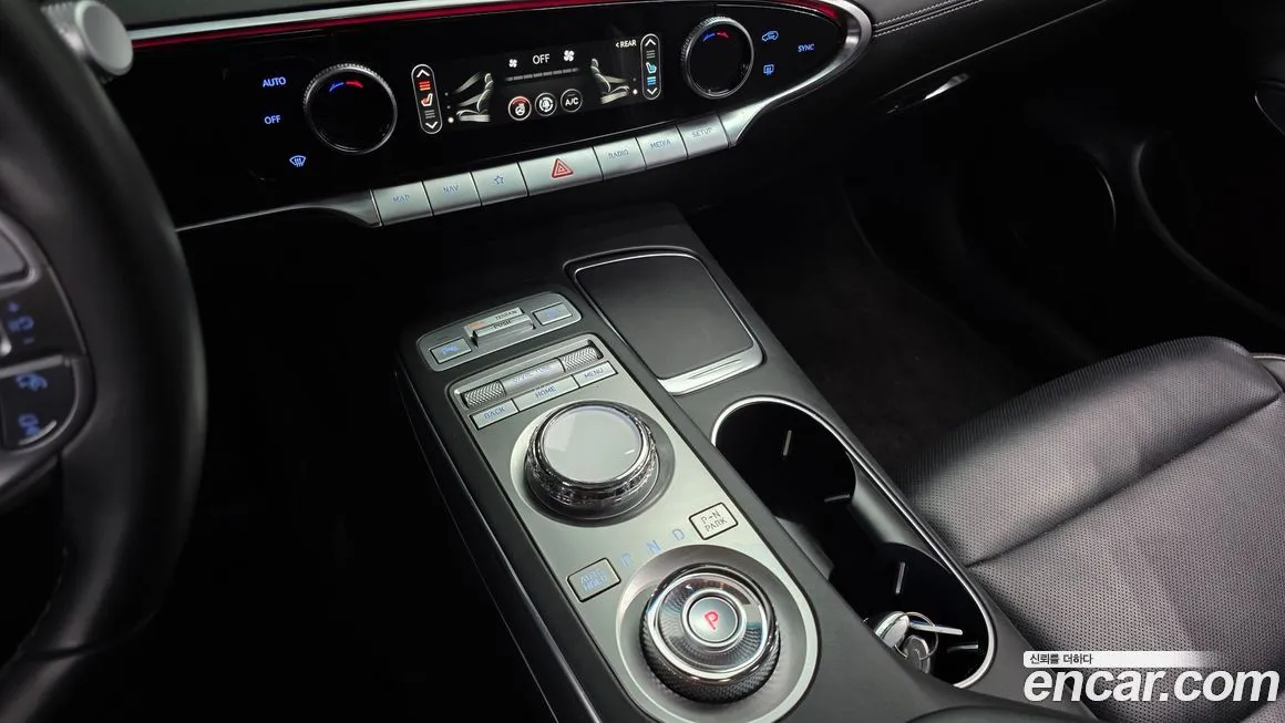 Genesis GV70 — фото 10