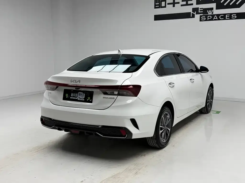 Kia K3 2023 из CN, фото 10