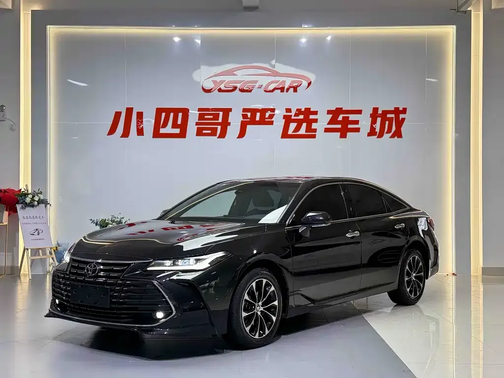 Toyota Avalon — фото 1