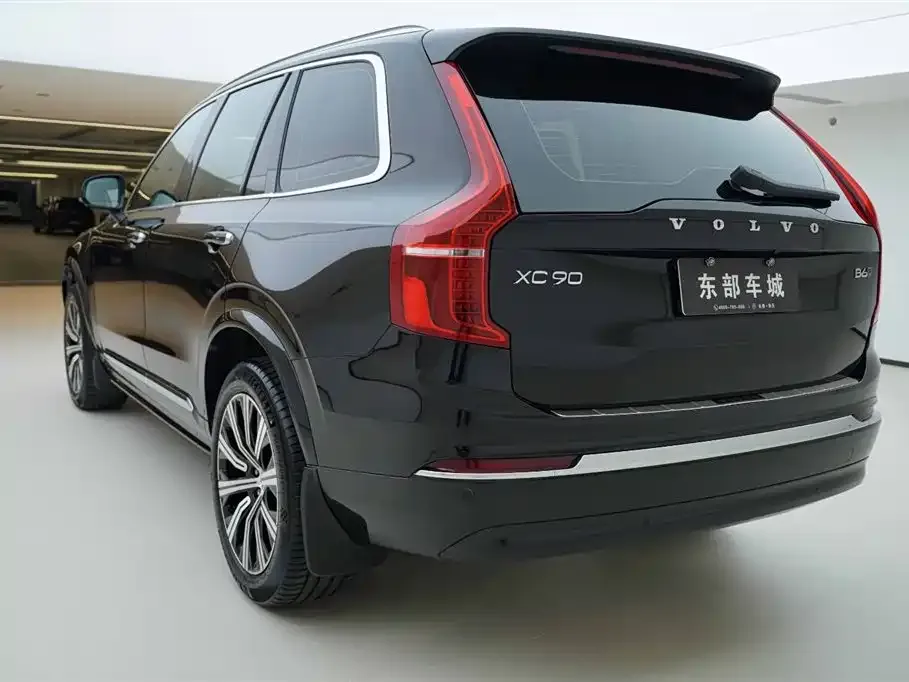 Volvo XC90 — фото 6