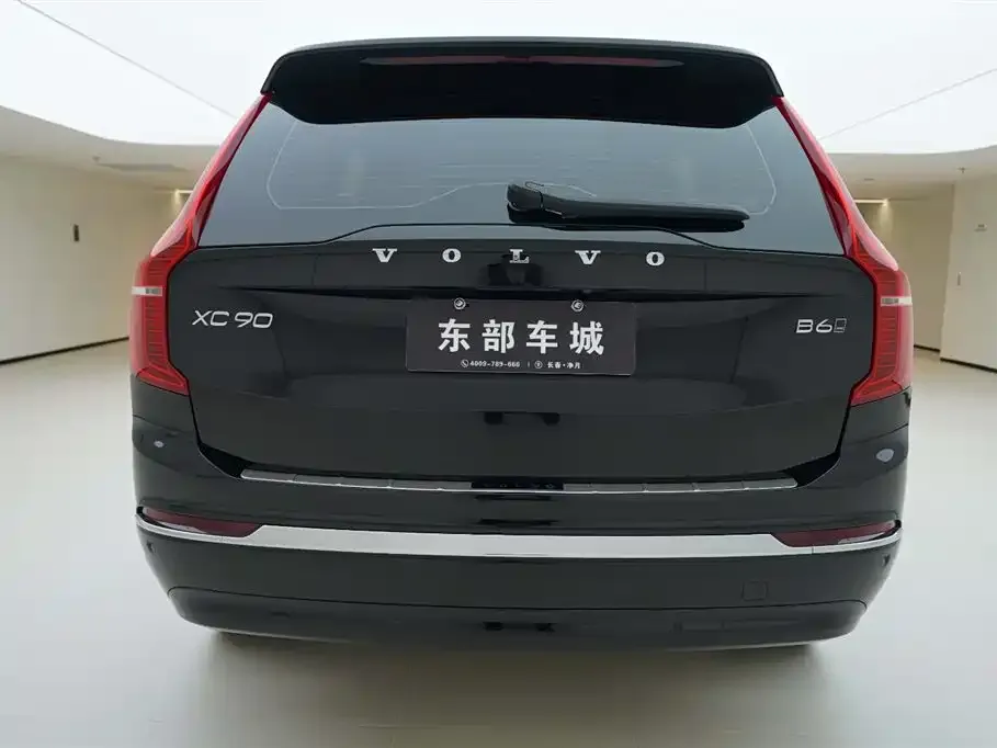 Volvo XC90 — фото 8