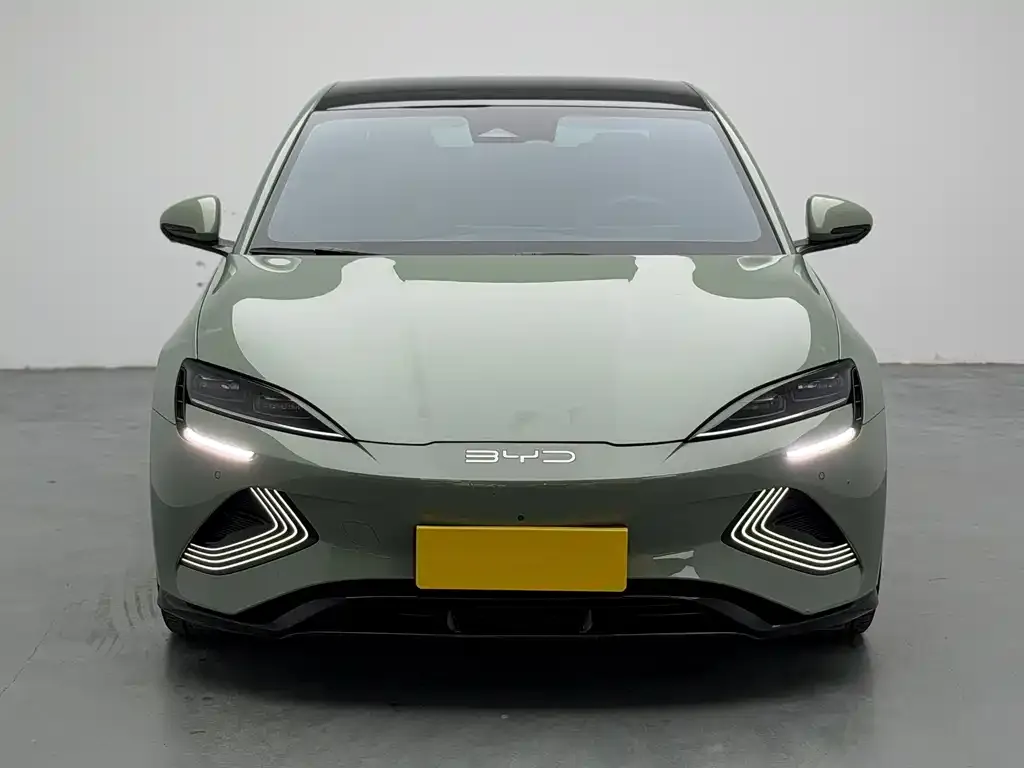 BYD Seal — фото 2
