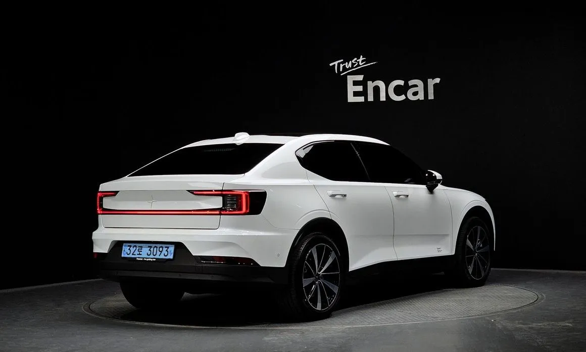 Polestar Polestar 2 — фото 7