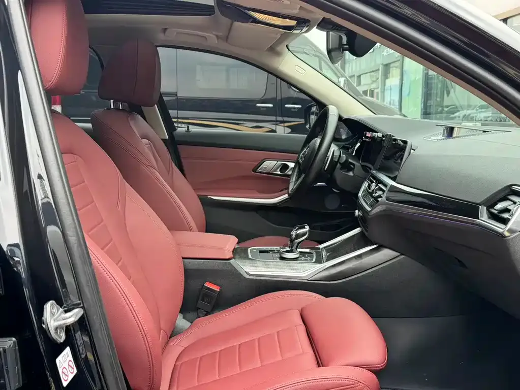 BMW 3 Series 2021 из CN, фото 8