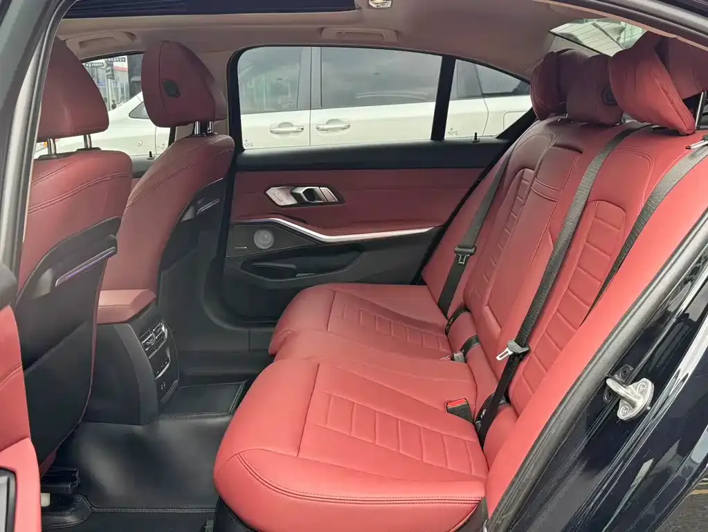 BMW 3 Series 2021 из CN, фото 6