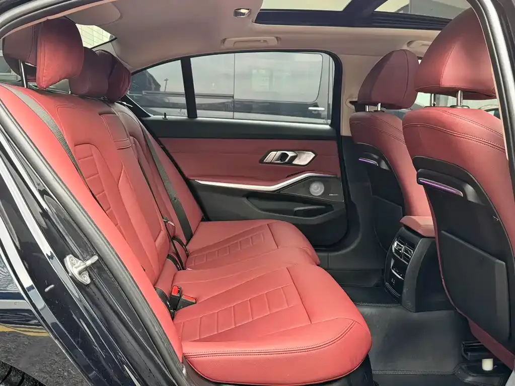 BMW 3 Series 2021 из CN, фото 7