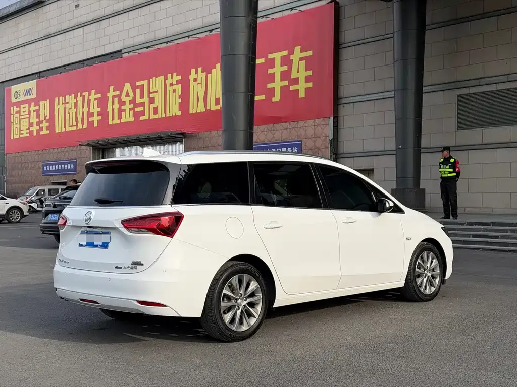 Buick GL6 2023 из CN, фото 9
